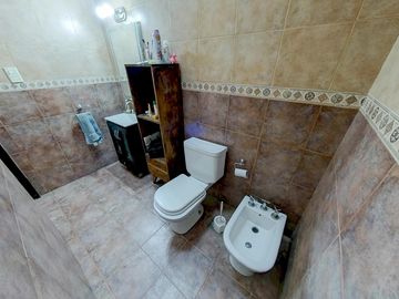 Casa en venta 3 Dormitorios con Piscina - Funes