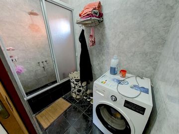 Casa en venta 3 Dormitorios con Piscina - Funes
