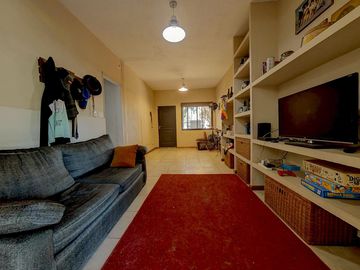 Casa en venta 3 Dormitorios con Piscina - Funes