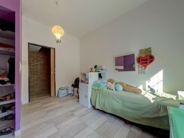 Casa en venta 3 Dormitorios con Piscina - Funes