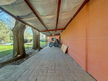 Casa en venta 3 Dormitorios con Piscina - Funes