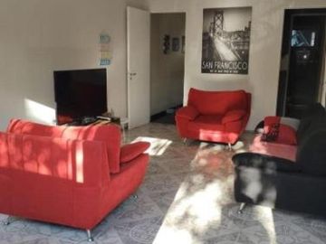 Casa en venta - 3 Dormitorios 2 Baños - Cochera - 200Mts2 - Don Orione
