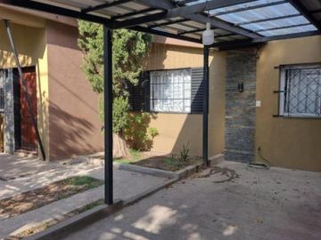 Casa en venta - 3 Dormitorios 2 Baños - Cochera - 200Mts2 - Don Orione