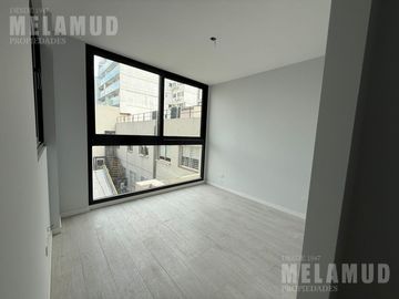 3 AMBIENTES / VENTA / COCHERA /2 BAÑOS Y PARRILLA PROPIA EN EL BALCON!!