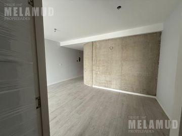 3 AMBIENTES / VENTA / COCHERA /2 BAÑOS Y PARRILLA PROPIA EN EL BALCON!!