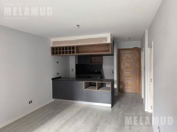 3 AMBIENTES / VENTA / COCHERA /2 BAÑOS Y PARRILLA PROPIA EN EL BALCON!!