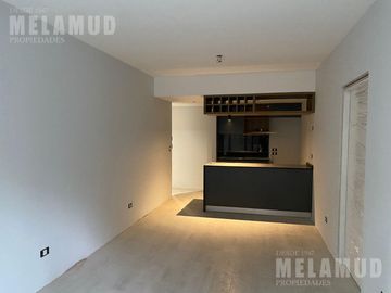 3 AMBIENTES / VENTA / COCHERA /2 BAÑOS Y PARRILLA PROPIA EN EL BALCON!!