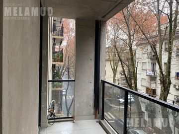 3 AMBIENTES / VENTA / COCHERA /2 BAÑOS Y PARRILLA PROPIA EN EL BALCON!!