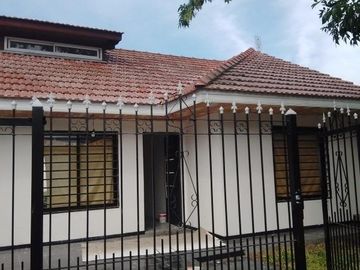 Casa en venta - 3 dormitorios 1 baño - 200mts2  - Florencio Varela