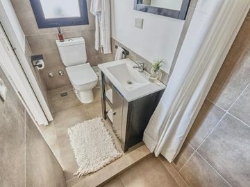 Casa en venta - 5 Dormitorios 5 Baños - 820Mts2 - El Canton, Escobar