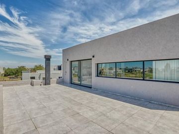 Casa en venta - 5 Dormitorios 5 Baños - 820Mts2 - El Canton, Escobar