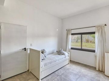 Casa en venta - 5 Dormitorios 5 Baños - 820Mts2 - El Canton, Escobar