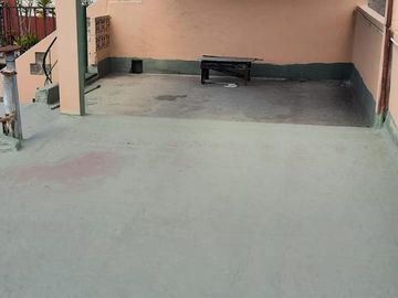Venta - Departamento tipo casa - 3 ambientes - Al frente -  Patio - Terraza - Lanús Este