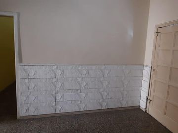 Venta - Departamento tipo casa - 3 ambientes - Al frente -  Patio - Terraza - Lanús Este