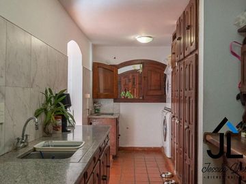 Casa en Venta en Capilla del Señor con parque de 1700 m2 en el casco urbano.
