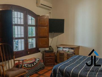 Casa en Venta en Capilla del Señor con parque de 1700 m2 en el casco urbano.