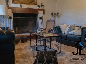 Casa en Venta en Capilla del Señor con parque de 1700 m2 en el casco urbano.