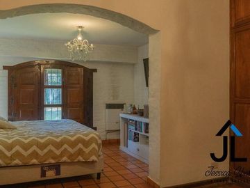 Casa en Venta en Capilla del Señor con parque de 1700 m2 en el casco urbano.