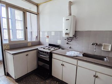 Departamento en venta - 2 dormitorios 1 baño - 70mts2 - La Plata