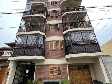 Departamento 3 Ambientes con Balcon y Cochera - Wilde