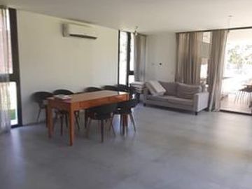 Increíble propiedad a la venta en Terralagos, Canning.