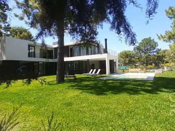 Increíble propiedad a la venta en Terralagos, Canning.