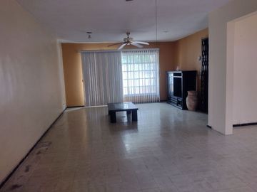 CASA DE 1 PISO A LA VENTA, FRAC. FLORESTA, VERACRUZ, VER