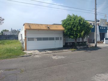 CASA DE 1 PISO A LA VENTA, FRAC. FLORESTA, VERACRUZ, VER