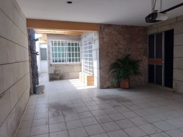 CASA DE 1 PISO A LA VENTA, FRAC. FLORESTA, VERACRUZ, VER