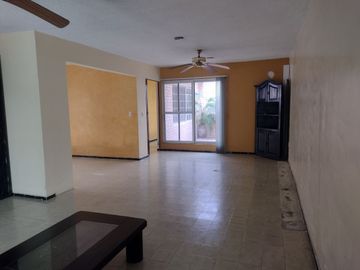 CASA DE 1 PISO A LA VENTA, FRAC. FLORESTA, VERACRUZ, VER