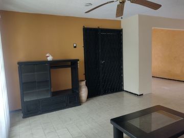 CASA DE 1 PISO A LA VENTA, FRAC. FLORESTA, VERACRUZ, VER