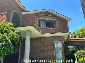 EXCLUSIVA CASA EN VENTA EN HACIENDA  DE VALLE ESCONDIDO