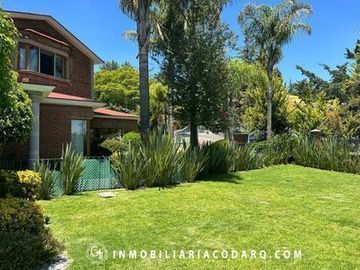 EXCLUSIVA CASA EN VENTA EN HACIENDA  DE VALLE ESCONDIDO