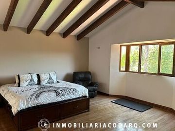 EXCLUSIVA CASA EN VENTA EN HACIENDA  DE VALLE ESCONDIDO