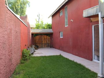 Casa en venta con 4 dormitorios y 2 baños en Puente Alto