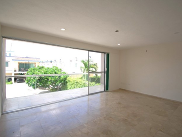 CASA EN VENTA RESIDENCIAL XCUMPICH