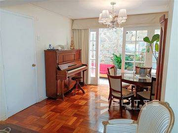 Casa en Venta en (mvr) Casa cercana Avenida Agua Santa