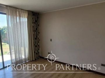 Oportunidad! Venta de casa en Condominio Sector Las Pircas de Peñalolén