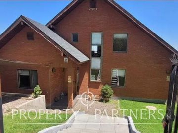 Oportunidad! Venta de casa en Condominio Sector Las Pircas de Peñalolén