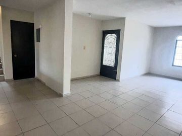CASA EN VENTA UBICADA EN ZONA RESIDENCIAL COL. LAS VILLAS TAMPICO TAMAULIPAS
