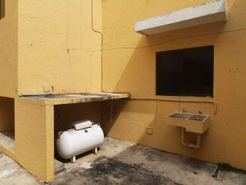 CASA EN VENTA UBICADA EN ZONA RESIDENCIAL COL. LAS VILLAS TAMPICO TAMAULIPAS