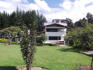 VIVIENDA CAMPESTRE LOTE 4 DE 3 BLOQUES CONSTRUCTIVOS CON JARDÍN Y ÁRBOLES FRUT.