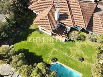 Pinares de Montemar, Concón. Gran Casa de 346 m2.