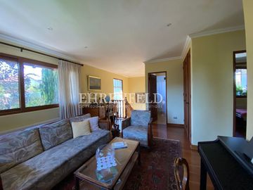 Pinares de Montemar, Concón. Gran Casa de 346 m2.