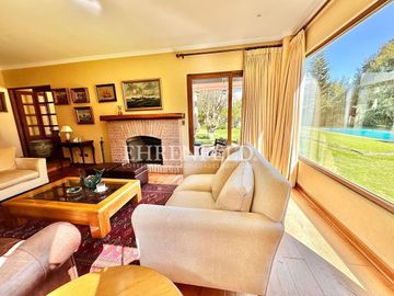 Pinares de Montemar, Concón. Gran Casa de 346 m2.
