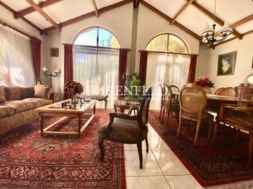Rebajada! Centro de Los Andes. Casa esquina de 284 m2.