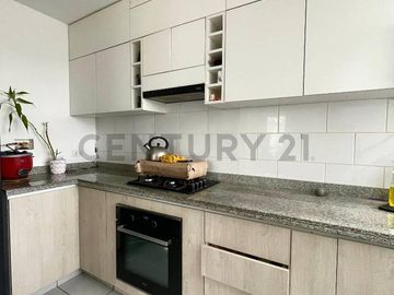 ¡Hermoso Dúplex en excelente ubicación!