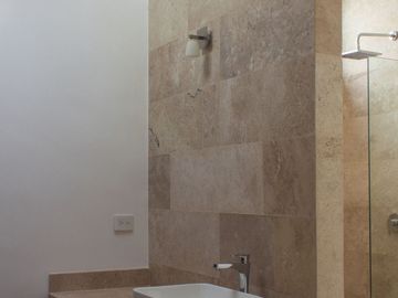 CASA INTELIGENTE KINISH 105