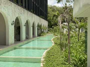 Venta Estudio de Lujo Colonial con Piscina, Terraza y Patio Privado en Tulum
