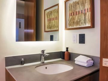Venta Estudio de Lujo Colonial con Piscina, Terraza y Patio Privado en Tulum